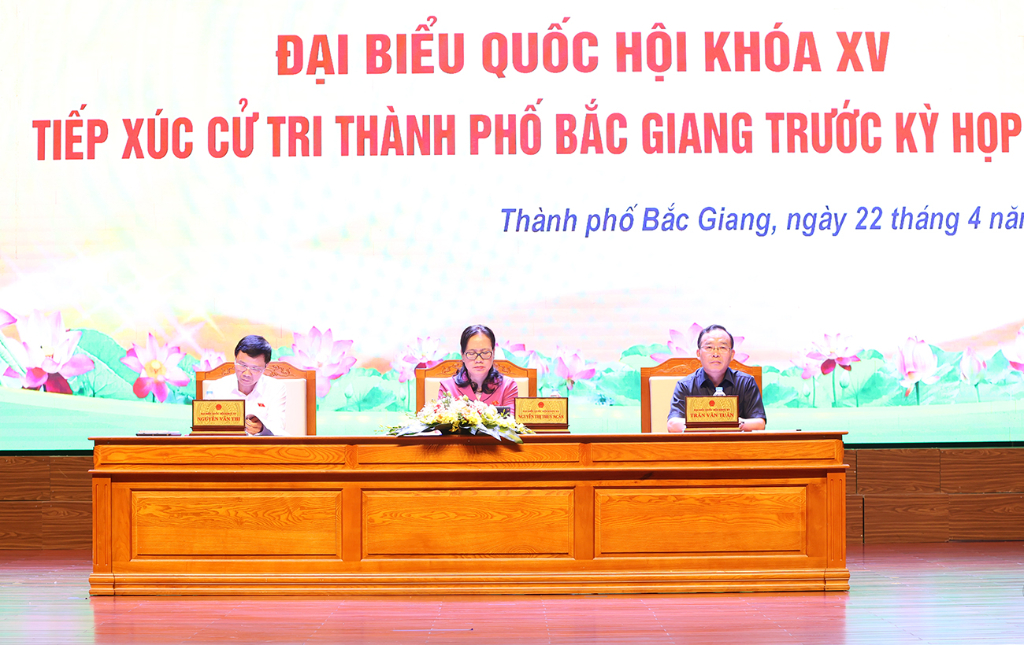 Đoàn đại biểu Quốc hội tỉnh Bắc Giang tiếp xúc cử tri thành phố Bắc Giang trước kỳ họp thứ 7, Quốc hội khóa XV|https://bacgiang.gov.vn/chi-tiet-tin-tuc/-/asset_publisher/St1DaeZNsp94/content/-oan-ai-bieu-quoc-hoi-tinh-bac-giang-tiep-xuc-cu-tri-thanh-pho-bac-giang-truoc-ky-hop-thu-7-quoc-hoi-khoa-xv