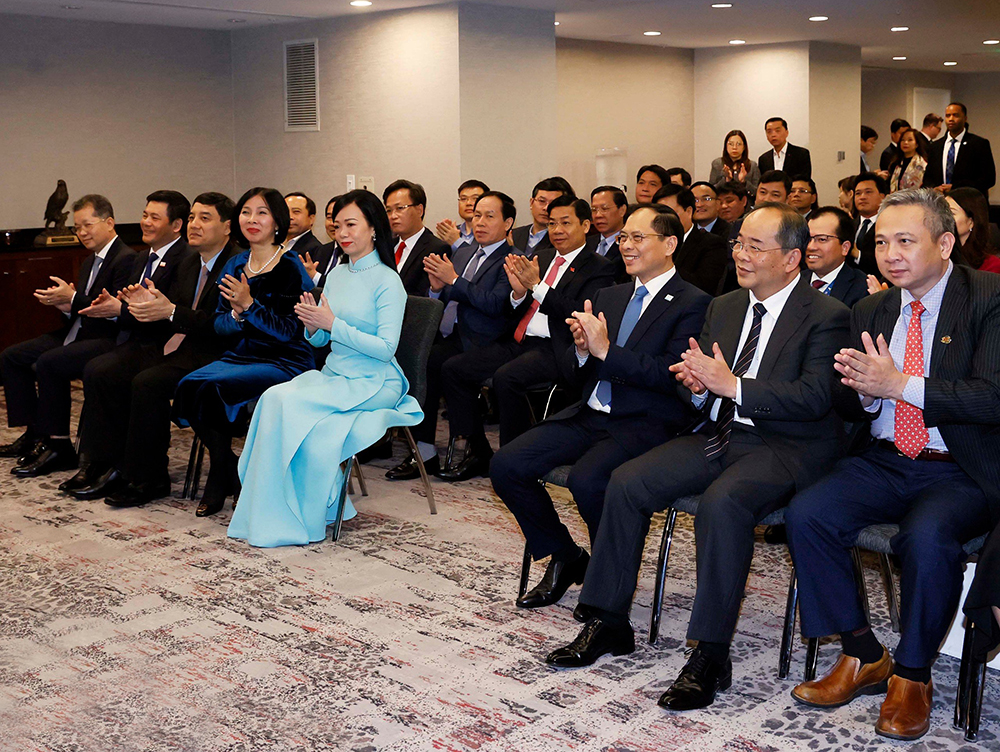 Bí thư Tỉnh ủy Dương Văn Thái tham gia đoàn công tác của Chủ tịch nước dự Tuần lễ cấp cao APEC và hoạt động song phương tại Hoa Kỳ