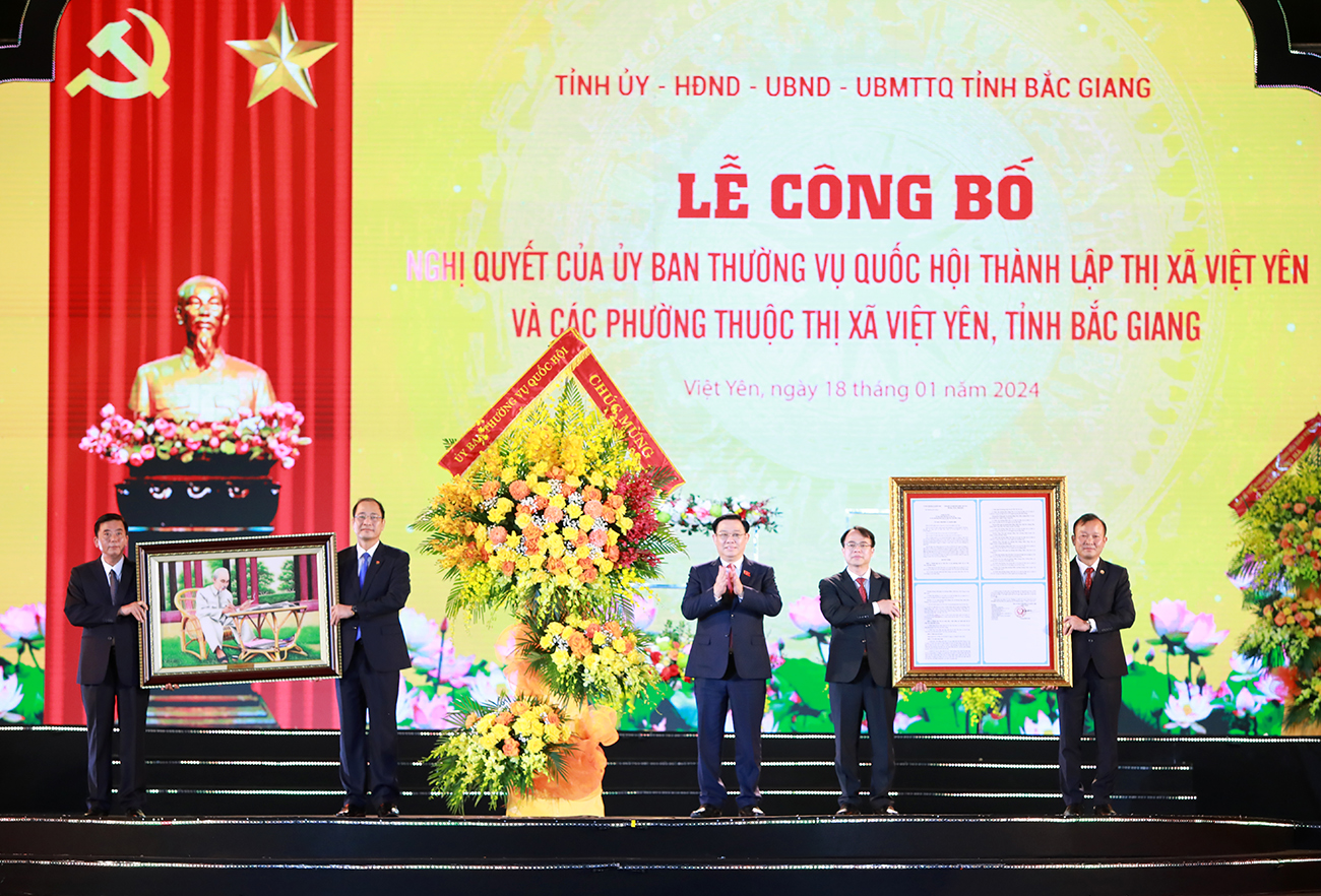 Hình ảnh hoạt động của Chủ tịch Quốc hội Vương Đình Huệ tại tỉnh Bắc Giang