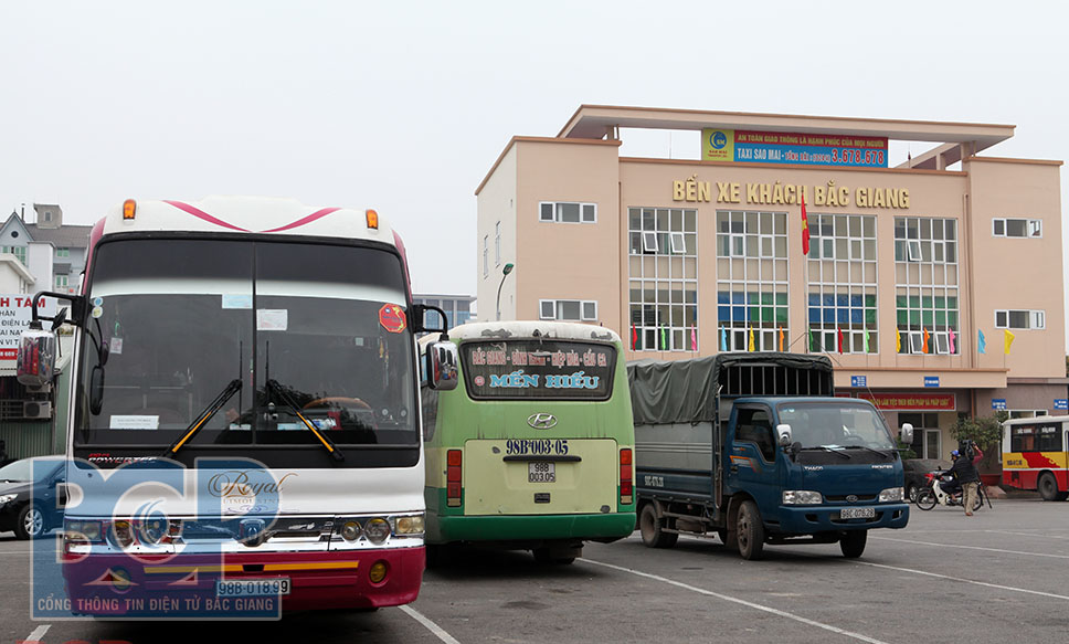 Các tuyến xe liên tỉnh miền Nam và các tuyến vận tải hành khách nội tỉnh tại Bến xe khách Bắc Giang