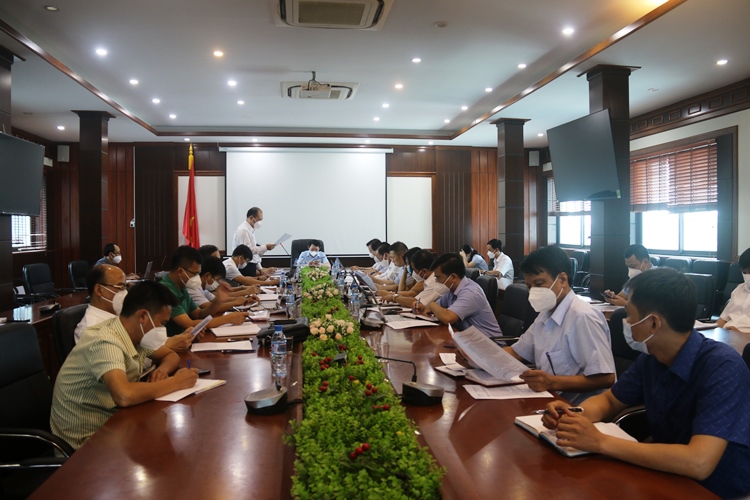 Chủ tịch Ủy ban nhân dân tỉnh kiểm tra công tác khôi phục hoạt động phát triển kinh tế xã hội tại...|https://bacgiang.gov.vn/web/ubnd-xa-viet-tien/chi-tiet-tin-tuc/-/asset_publisher/M0UUAFstbTMq/content/chu-tich-uy-ban-nhan-dan-tinh-kiem-tra-cong-tac-khoi-phuc-hoat-ong-phat-trien-kinh-te-xa-hoi-tai-huyen-viet-yen