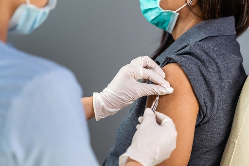 Tăng cường tiêm chủng vắc xin phòng COVID-19