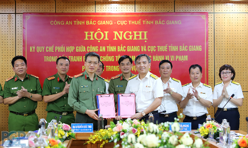 Cục Thuế tỉnh và Công an tỉnh Bắc Giang ký Quy chế phối hợp trong phòng ngừa, phát hiện, đấu tranh với các vi phạm về lĩnh vực thuế