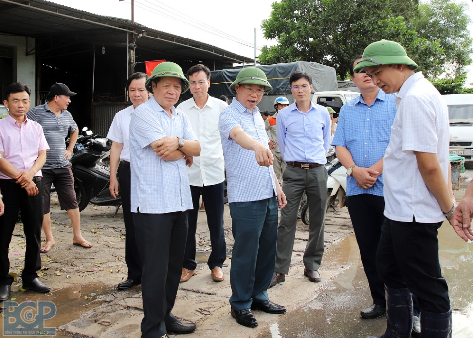 Huyện Lục Ngạn nhanh chóng hỗ trợ người dân, trường học khắc phục thiệt hại do mưa lũ