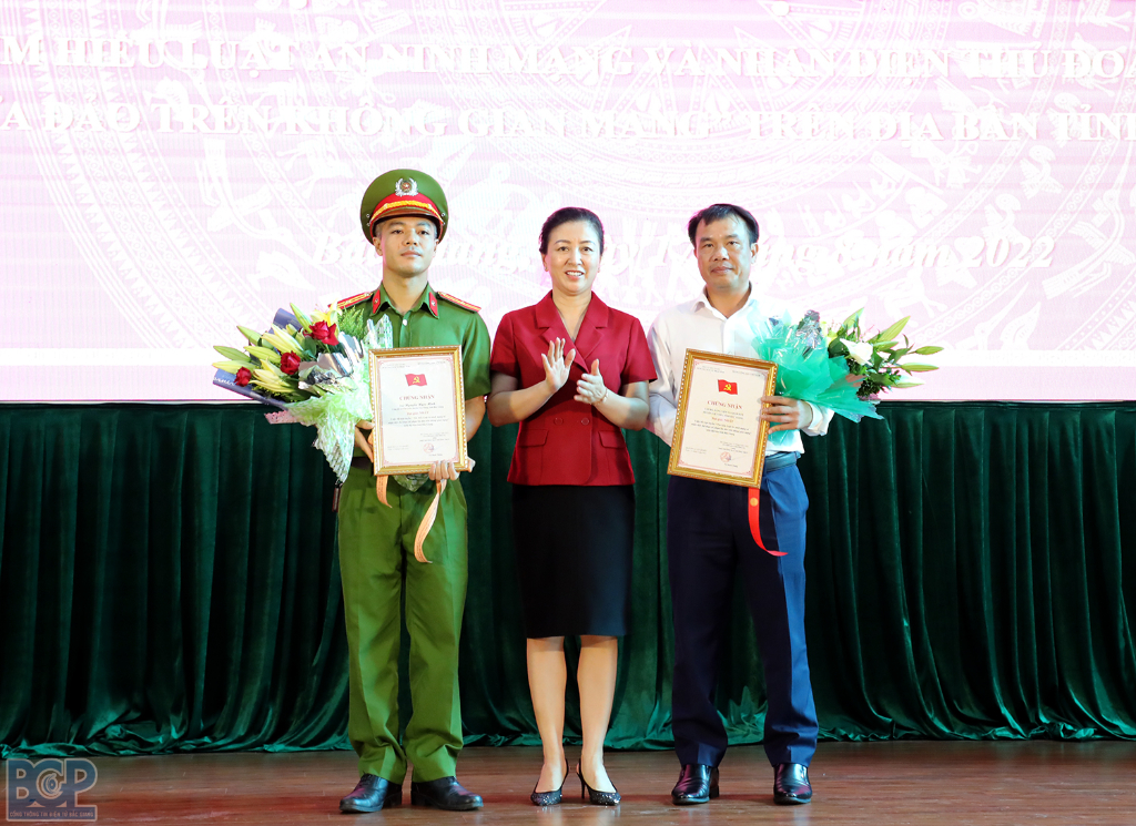 Bắc Giang: Tổng kết và trao giải Cuộc thi trực tuyến “Tìm hiểu Luật An ninh mạng và nhận diện thủ đoạn tội phạm lừa đảo trên không gian mạng”