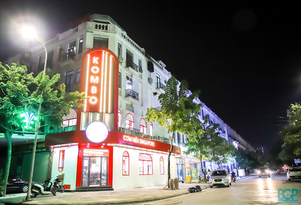 Nhà hàng Kombo – Cơm niêu Singapore