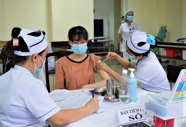 Tăng cường công tác tiêm chủng vắc xin phòng COVID-19 và phòng, chống dịch bệnh truyền nhiễm