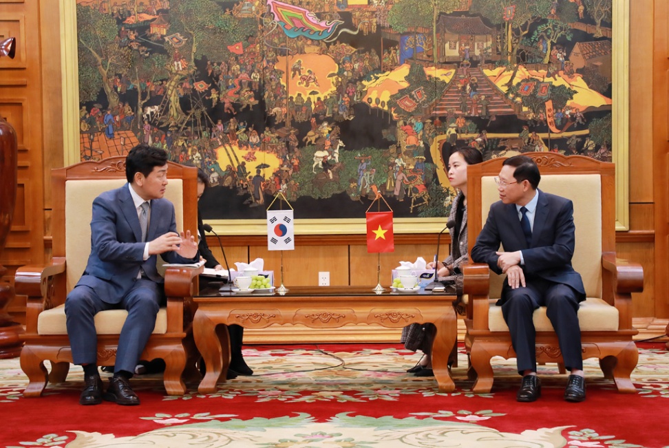 Chủ tịch UBND tỉnh Lê Ánh Dương tiếp xã giao Đoàn công tác tỉnh Jeollabuk-do (Hàn Quốc)