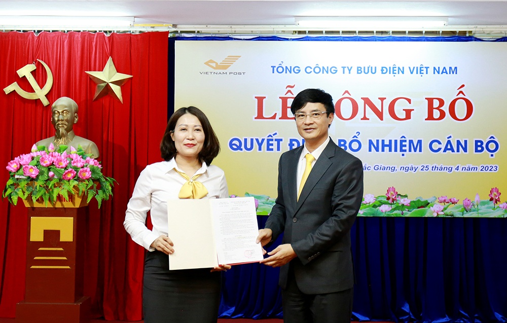 Công bố Quyết định bổ nhiệm Giám đốc Bưu điện tỉnh Bắc Giang
