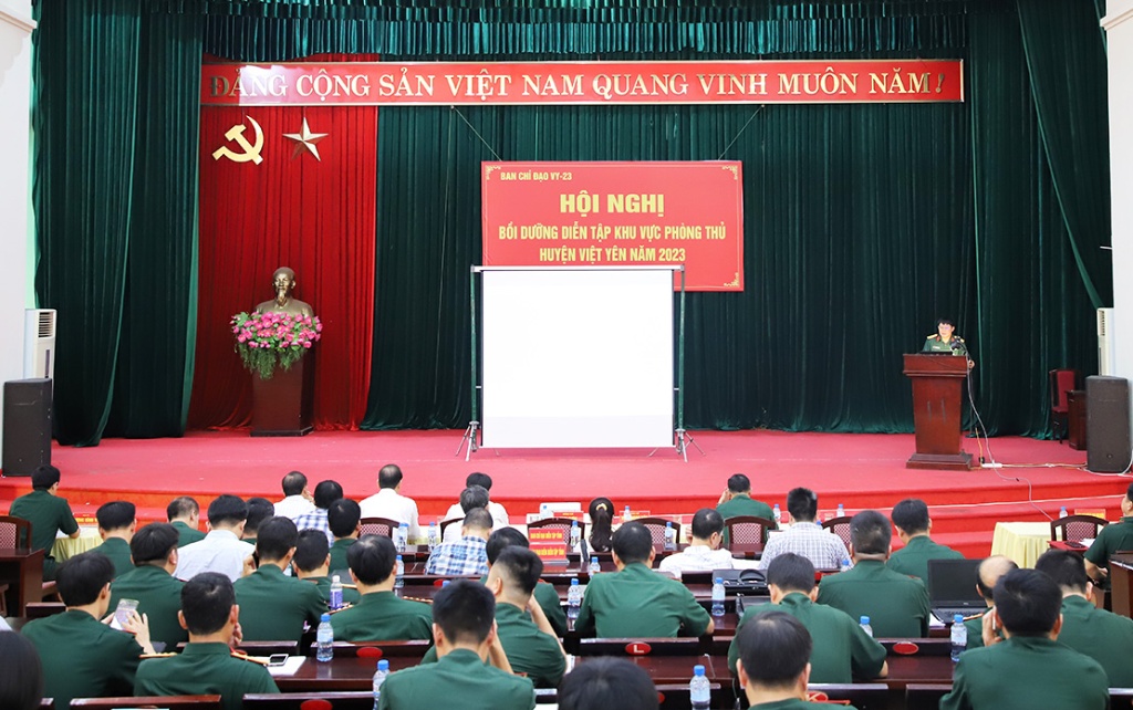 Hội nghị bồi dưỡng diễn tập khu vực phòng thủ huyện Việt Yên năm 2023