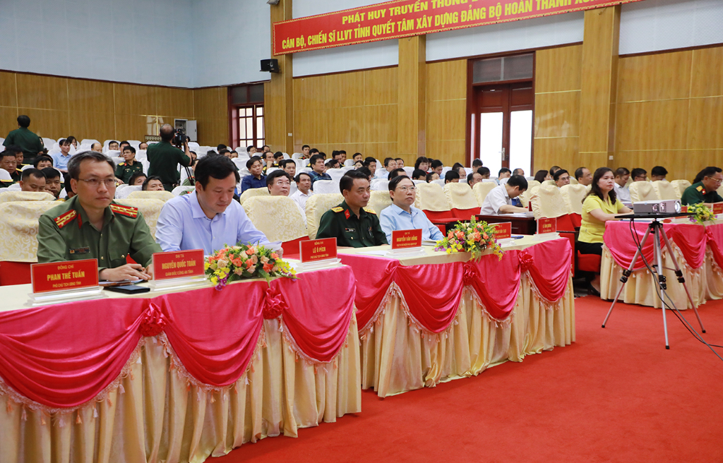 Bắc Giang: Bồi dưỡng lý luận, diễn tập khu vực phòng thủ tỉnh năm 2023