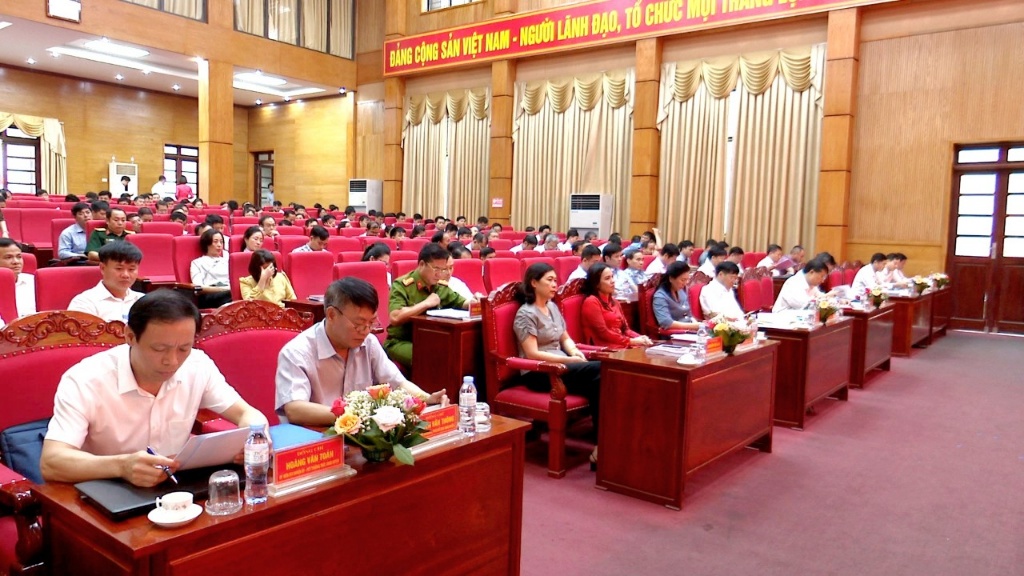 Hội nghị sơ kết giữa nhiệm kỳ thực hiện nghị quyết Đại hội Đảng bộ huyện lần thứ XXII