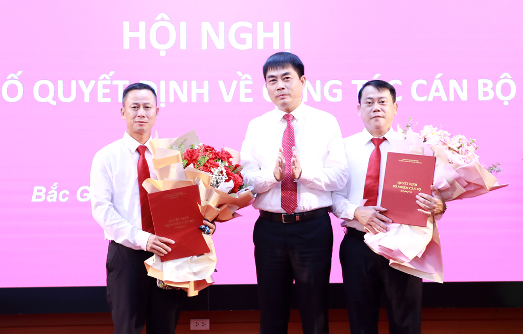 Công bố Quyết định bổ nhiệm Giám đốc, Phó Giám đốc Agribank Bắc Giang