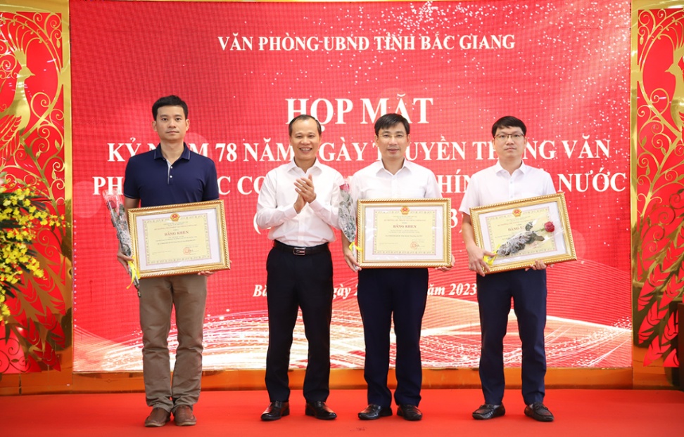 Văn phòng UBND tỉnh Bắc Giang tổ chức Kỷ niệm 78 năm Ngày truyền thống Văn phòng các cơ quan hành chính Nhà nước