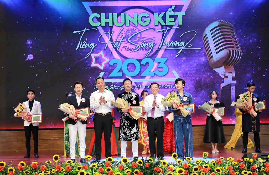 Chung kết Hội thi “Tiếng hát sông Thương” thành phố Bắc Giang lần thứ XI năm 2023