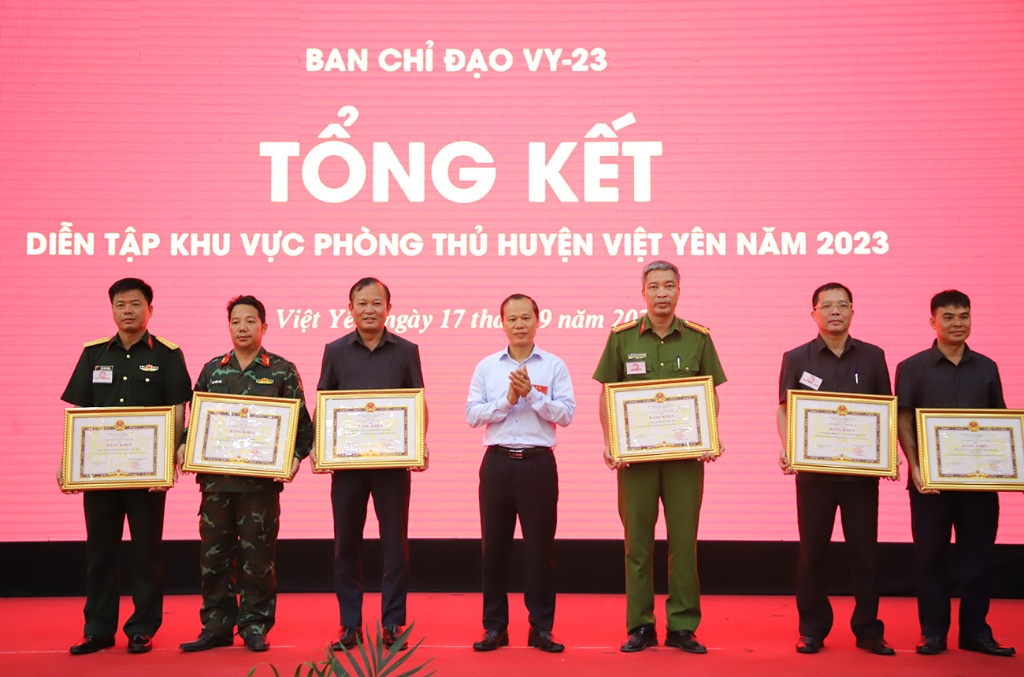 Việt Yên hoàn thành xuất sắc diễn tập khu vực phòng thủ năm 2023