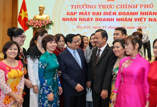 Thường trực Chính phủ gặp mặt đại diện doanh nhân Việt Nam