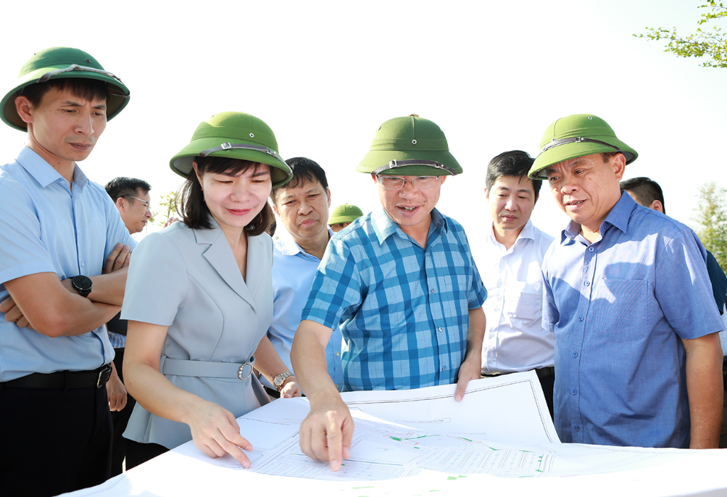 Chủ tịch UBND tỉnh Lê Ánh Dương kiểm tra một số dự án khu đô thị, khu dân cư trên địa bàn huyện Lạng Giang