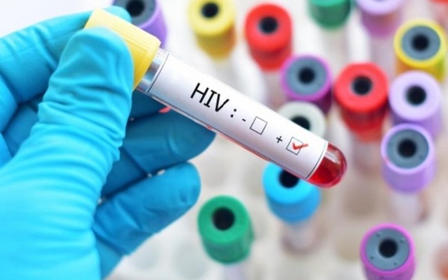 Thêm 10.000 ca nhiễm HIV mới trong 9 tháng