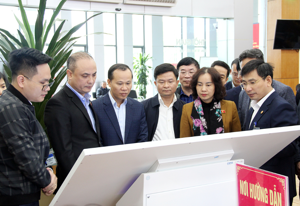 Ủy ban Khoa học, Công nghệ và Môi trường Quốc hội giám sát việc thực hiện chính sách pháp luật về chuyển đổi số tại Bắc Giang