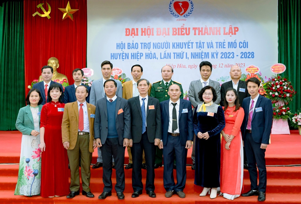 Đại hội đại biểu thành lập Hội Bảo trợ người khuyết tật và trẻ mồ côi huyện Hiệp Hòa