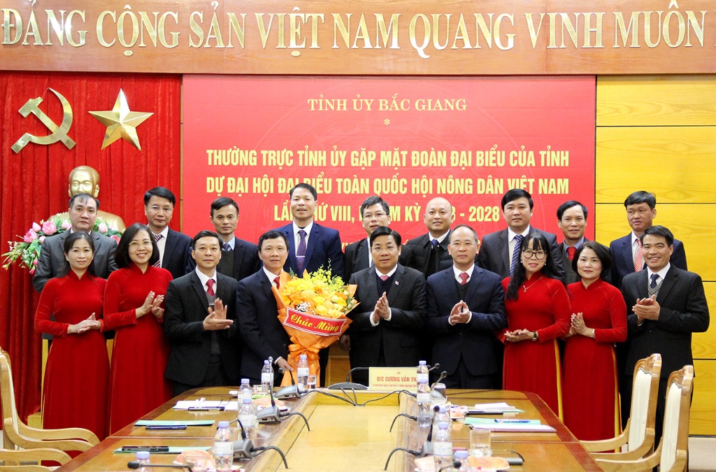 Bí thư Tỉnh ủy gặp mặt Đoàn đại biểu tỉnh dự Đại hội đại biểu toàn quốc Hội Nông dân Việt Nam lần thứ VIII