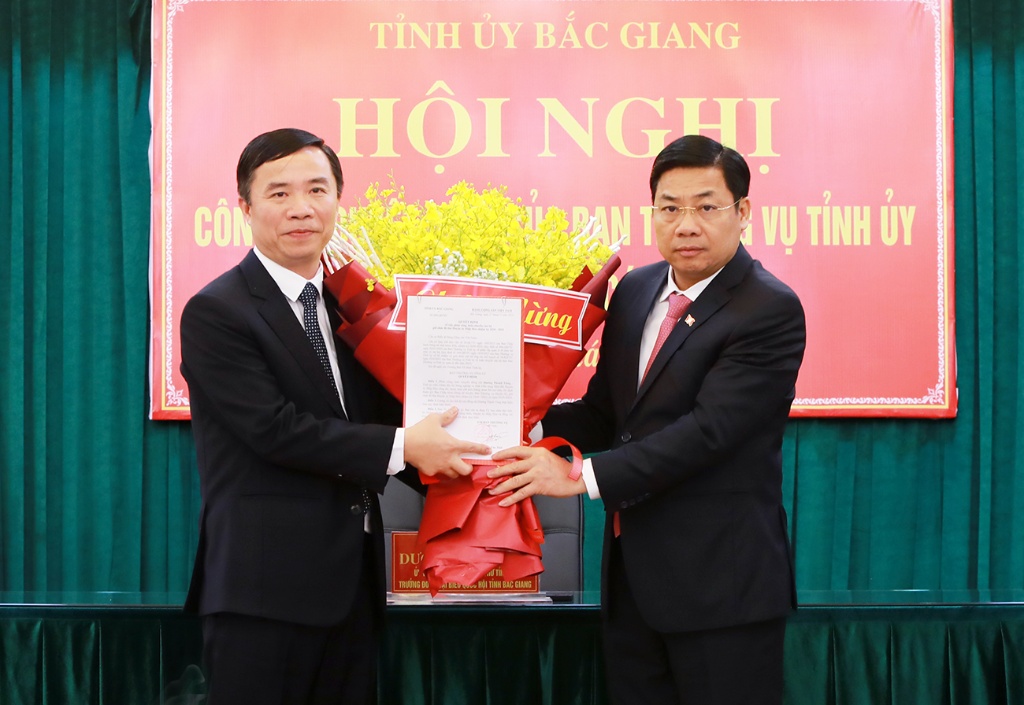 Đồng chí Dương Thanh Tùng giữ chức Bí thư Huyện ủy Hiệp Hòa