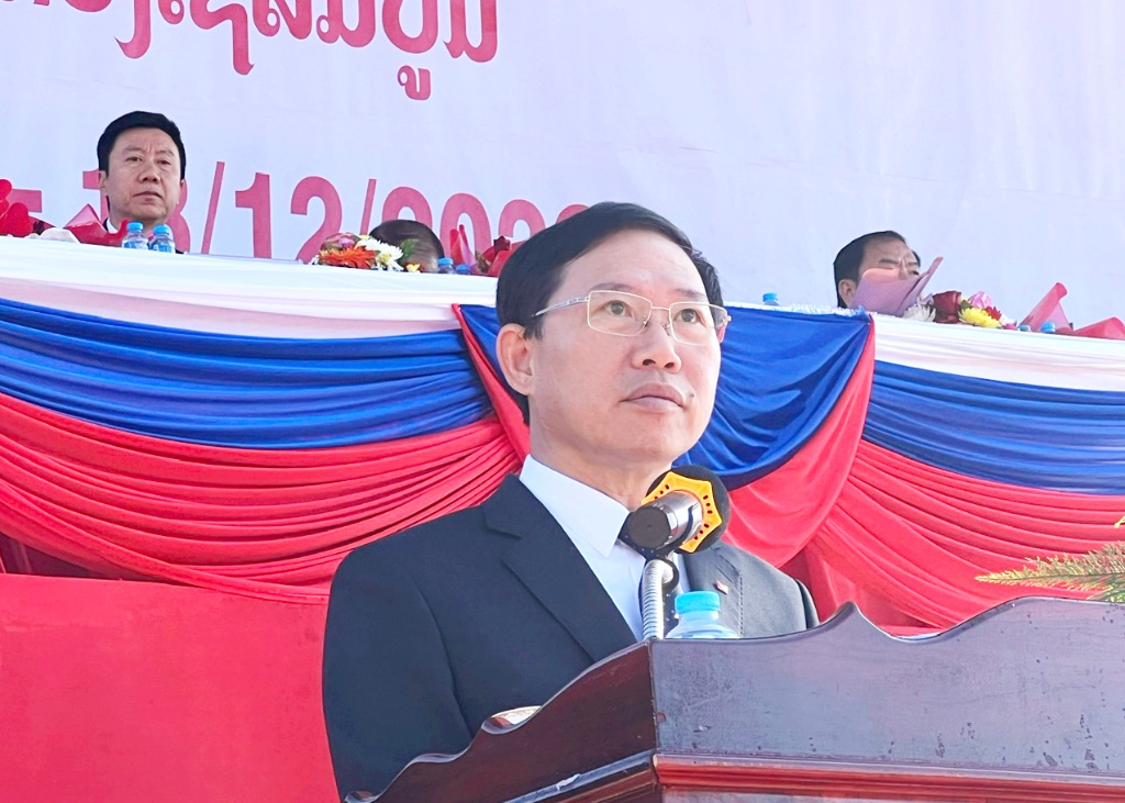 Đồng chí Lê Ánh Dương - Phó Bí thư Tỉnh ủy, Chủ tịch UBND tỉnh Bắc Giang dự lễ kỷ niệm 10 năm Ngày thành lập tỉnh Xay Sổm Bun (Lào)