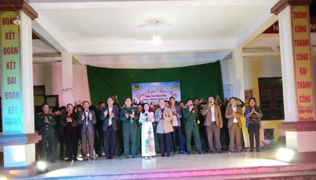 Xã Đông Sơn và lữ đoàn 409 tổ chức đêm giao lưu văn nghệ  “ Thắm tình quân dân”