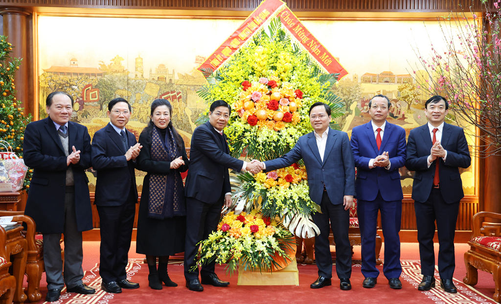 Đoàn đại biểu tỉnh Bắc Giang thăm, chúc Tết tỉnh Bắc Ninh