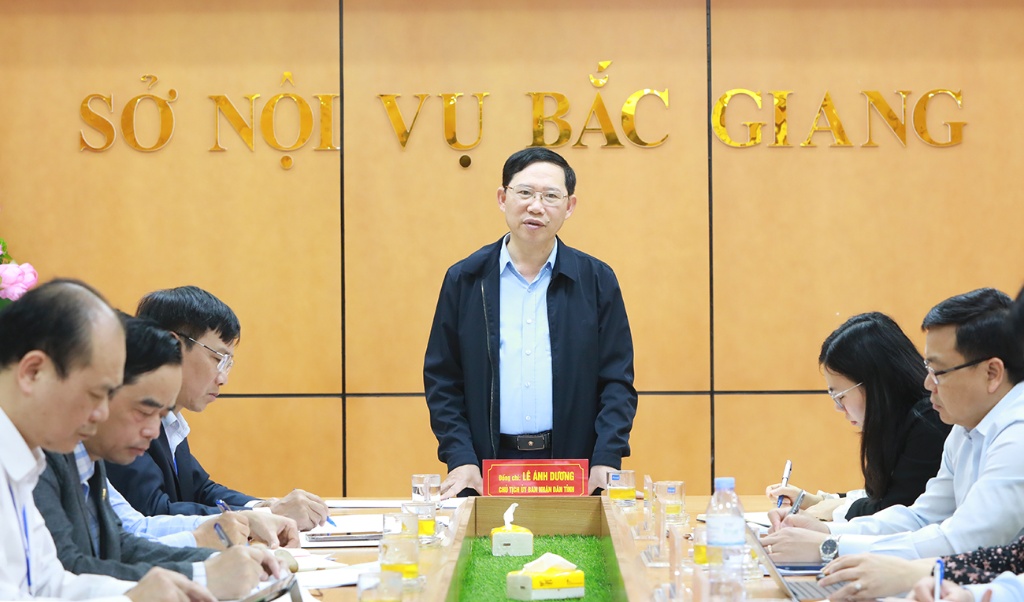 Chủ tịch UBND tỉnh Lê Ánh Dương làm việc với Sở Nội vụ về triển khai nhiệm vụ trọng tâm năm 2024