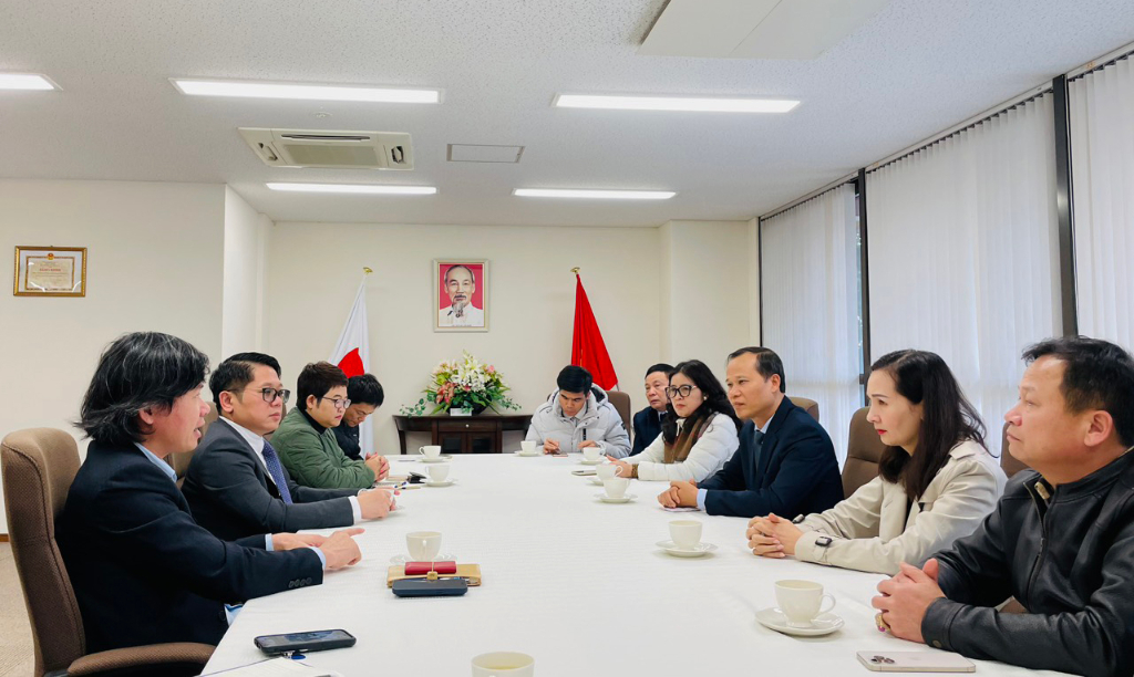 Đoàn công tác tỉnh Bắc Giang thăm, làm việc với Tổng Lãnh sự quán Việt Nam tại Osaka