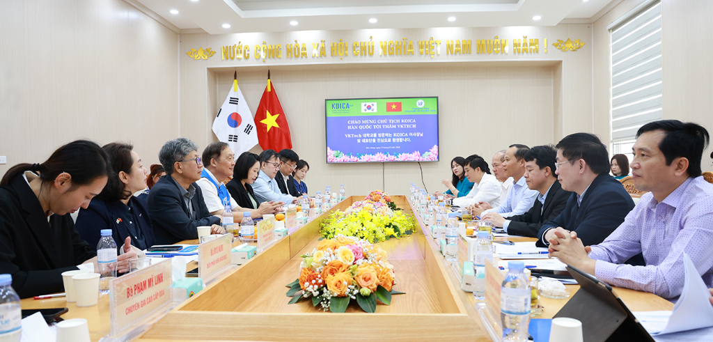 Đoàn lãnh đạo cao cấp của KOICA (Hàn Quốc) làm việc tại tỉnh Bắc Giang