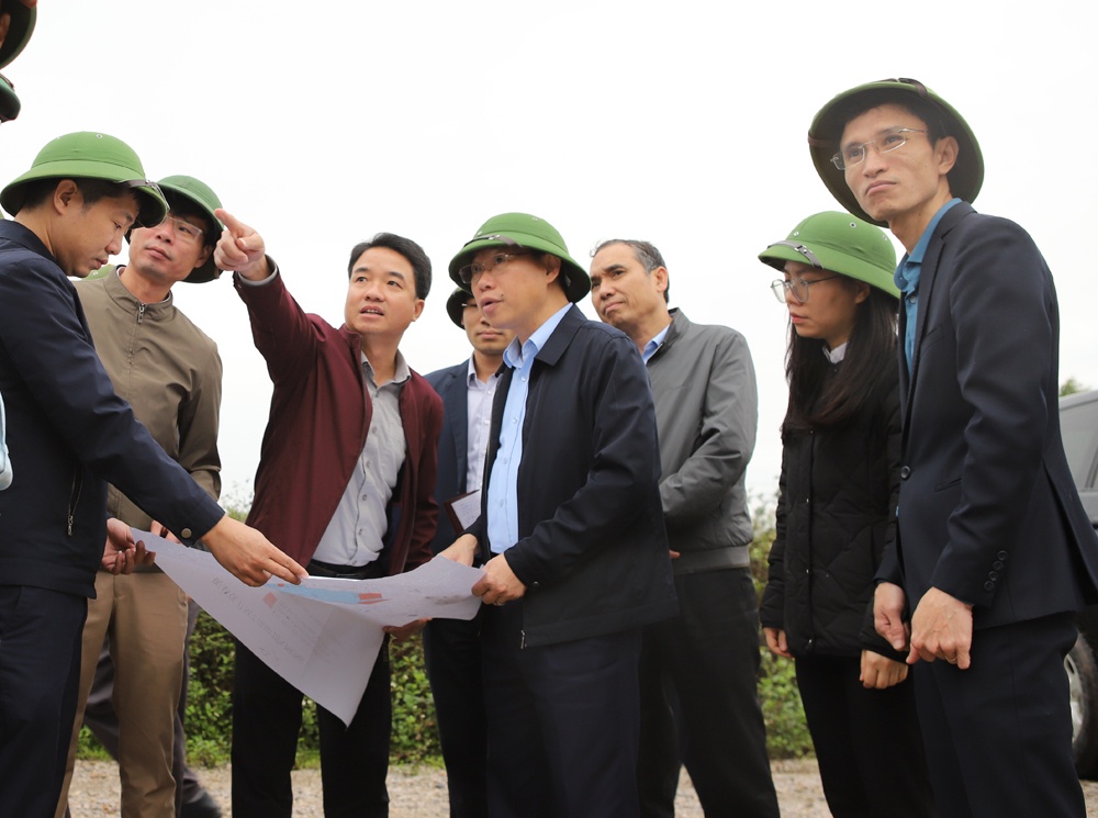 Chủ tịch UBND tỉnh Lê Ánh Dương kiểm tra một số dự án trọng điểm tại huyện Yên Dũng