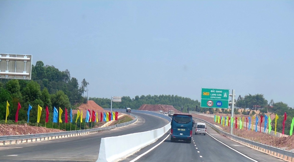 Ban hành Quy chuẩn kỹ thuật quốc gia về đường bộ cao tốc