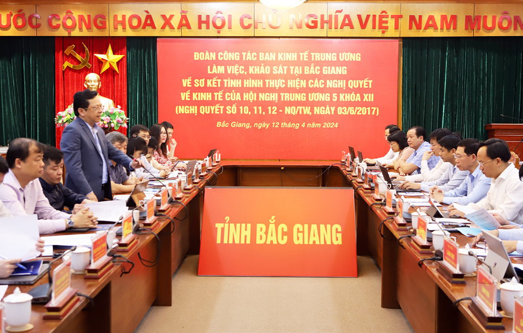 Đoàn công tác Ban Kinh tế Trung ương làm việc tại Bắc Giang