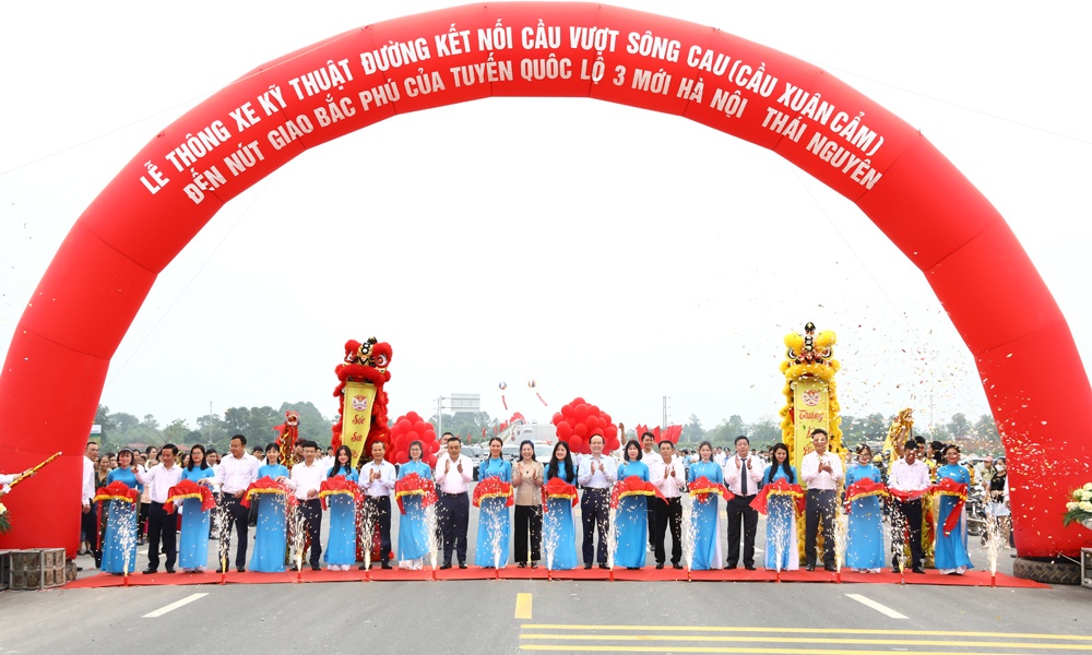 Thông xe kỹ thuật đường kết nối cầu Xuân Cẩm (Hà Nội-Bắc Giang)
