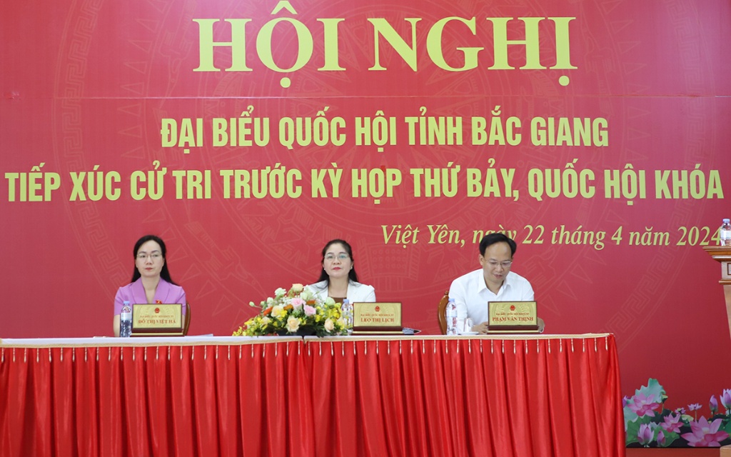 Đoàn đại biểu Quốc hội tỉnh Bắc Giang tiếp xúc cử tri tại thị xã Việt Yên