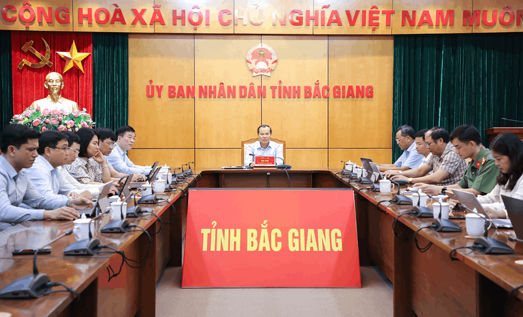Thủ tướng Phạm Minh Chính: Quyết liệt thực hiện "3 tăng cường", "5 đẩy mạnh" trong chuyển đổi số|https://bacgiang.gov.vn/chi-tiet-tin-tuc/-/asset_publisher/St1DaeZNsp94/content/thu-tuong-pham-minh-chinh-quyet-liet-thuc-hien-3-tang-cuong-5-ay-manh-trong-chuyen-oi-so