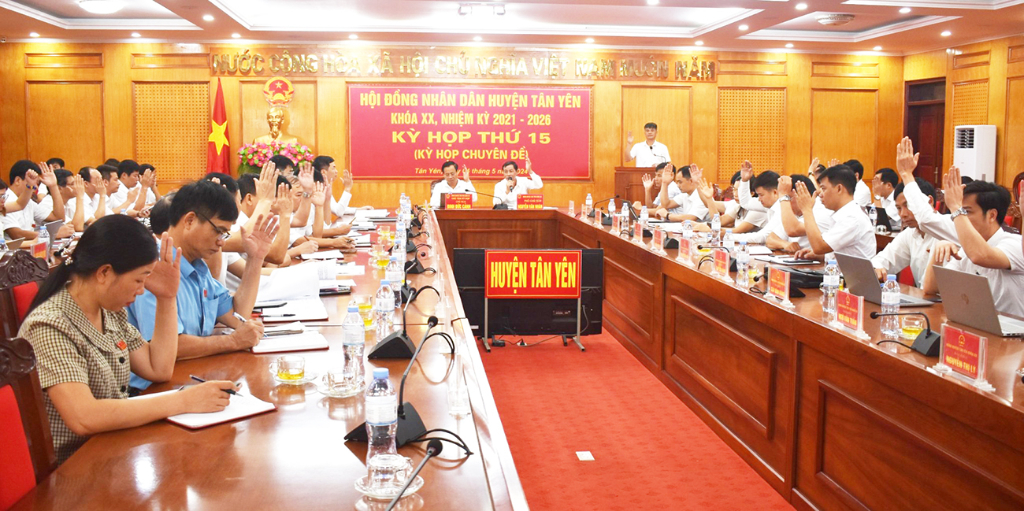 Kỳ họp thứ 15 HĐND huyện Tân Yên khóa XX: Thông qua 2 Nghị quyết