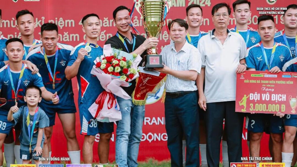 Bế mạc giải bóng đá thanh niên phường Nếnh lần thứ I năm 2024