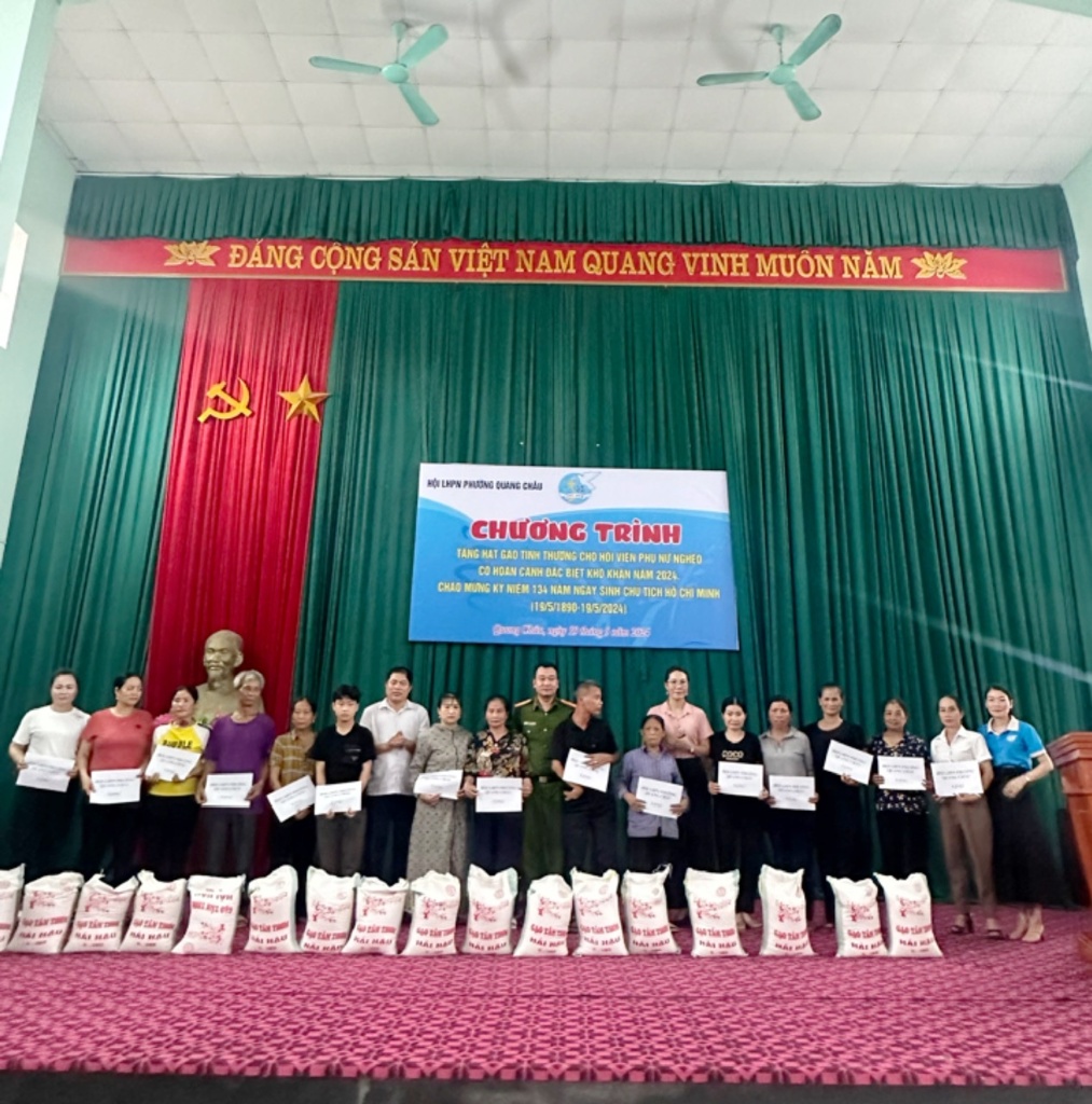 Hội LHPN phường Quang Châu tổ chức chương trình tặng “Hạt gạo tình thương”|https://bacgiang.gov.vn/ja_JP/web/ubnd-phuong-nenh/chi-tiet-tin-tuc/-/asset_publisher/M0UUAFstbTMq/content/hoi-lhpn-phuong-quang-chau-to-chuc-chuong-trinh-tang-hat-gao-tinh-thuong-/22791