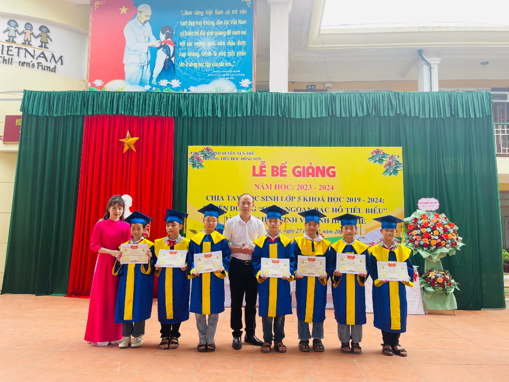 Trường tiểu học xã Đông Sơn long trọng tổ chức lễ bế giảng năm học 2023-2024; chia tay học hinh...