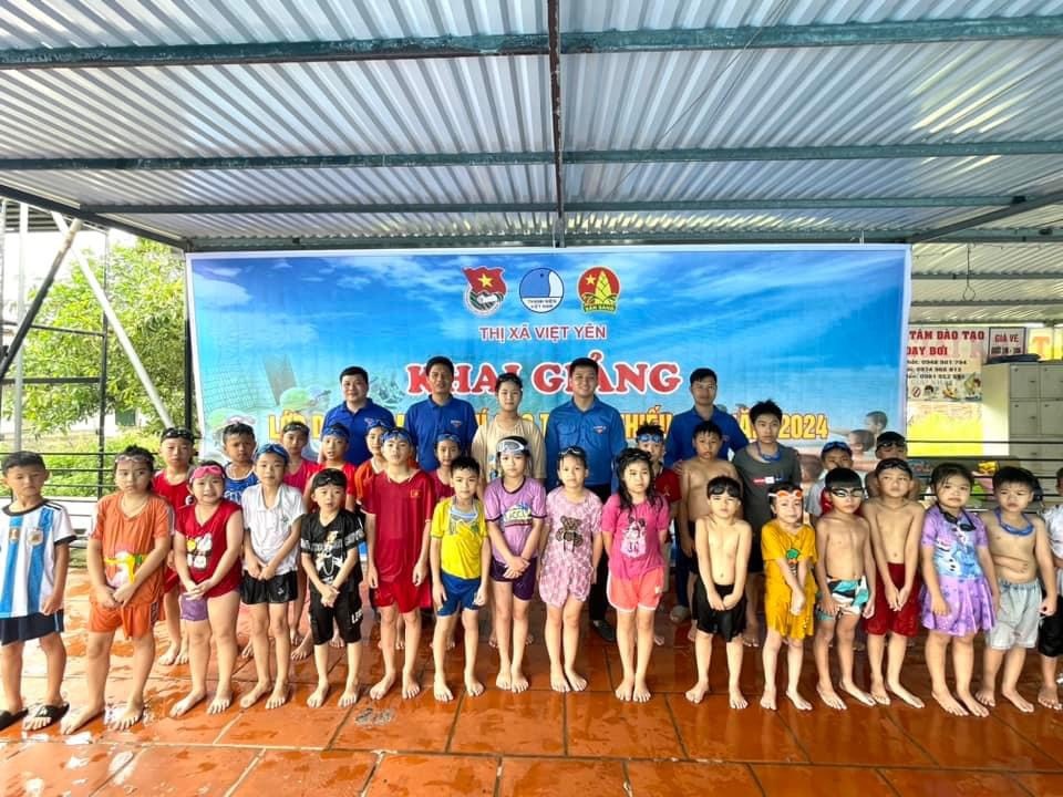 Khai mạc lớp dạy bơi hè miễn phí năm 2024|https://bacgiang.gov.vn/zh_CN/web/ubnd-phuong-nenh/chi-tiet-tin-tuc/-/asset_publisher/M0UUAFstbTMq/content/khai-mac-lop-day-boi-he-mien-phi-nam-2024/22791