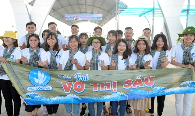 Sinh viên Việt Nam: "Tiếp bước những người anh hùng"