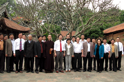Thứ trưởng Bộ Ngoại giao Nguyễn Thanh Sơn thăm Chùa tháng 3/2010