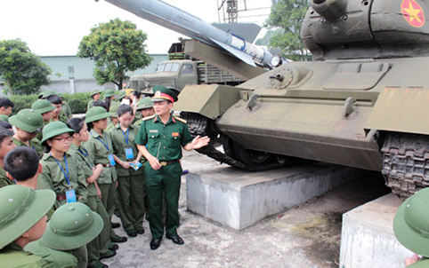 Tô thắm truyền thống anh hùng, nâng cao sức mạnh của LLVT tỉnh Bắc Giang