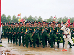 Tân Yên tổ chức giao nhận quân nhân dự bị động viên và tổng kiểm tra các đơn vị dự bị động viên năm 2006.
