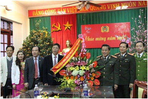 Tân Bí thư Tỉnh ủy, Chủ tịch UBND tỉnh Bùi Văn Hải chúc Tết các đơn vị lực lượng vũ trang
