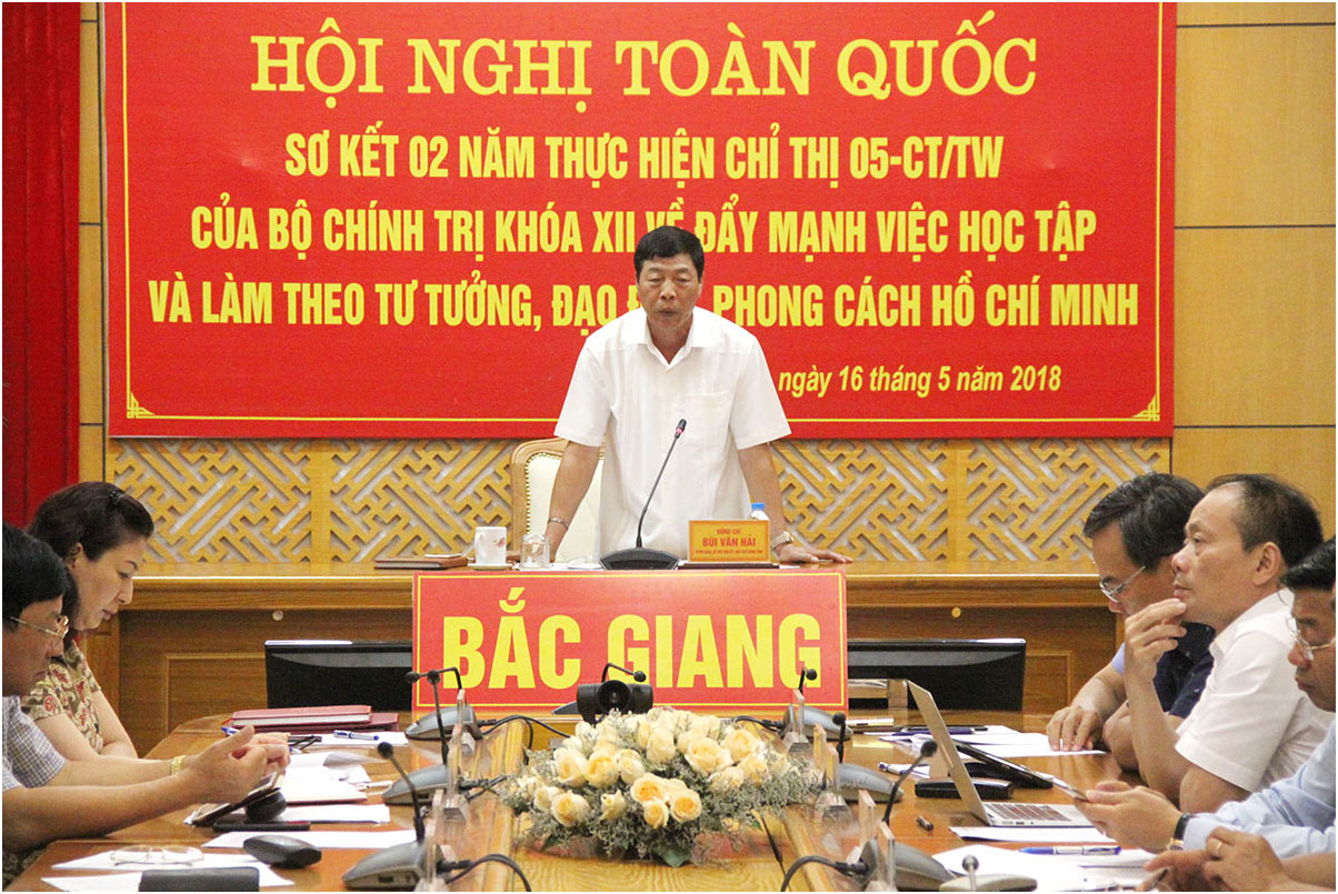Tiếp tục đẩy mạnh việc học tập và làm theo tư tưởng, đạo đức, phong cách Hồ Chí Minh
